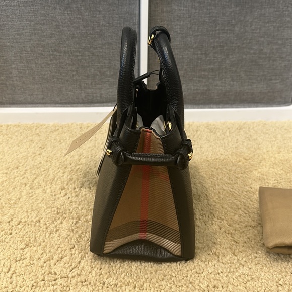 Burberry Baby Banner Black Handbag - Picture 3 of 12